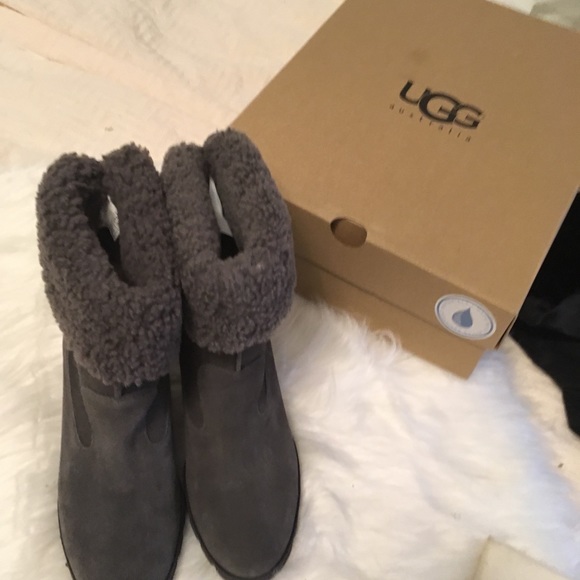 UGG Granite Booties Size 8.5  NWB - Picture 3 of 8